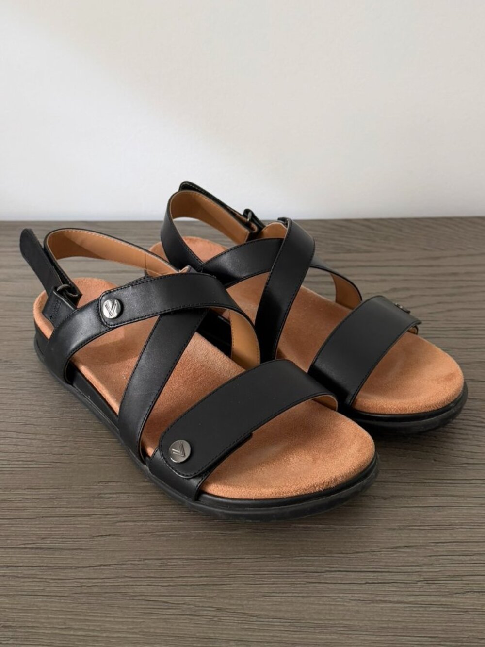 VIONIC Women's Cypress Black Leather Sandals - Size 8